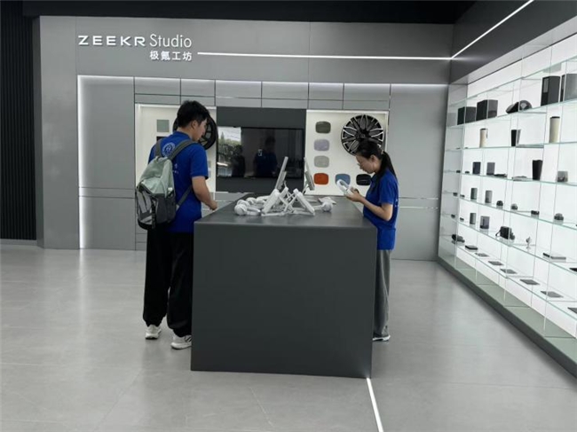 浙财大财税学院实践团赴杭、甬探AI驱动乡村振兴与产业制造数智共融